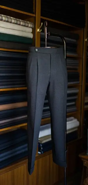 wedding coat pant for men Tailored charcoal gray men’s wedding pants with a refined, elegant design.