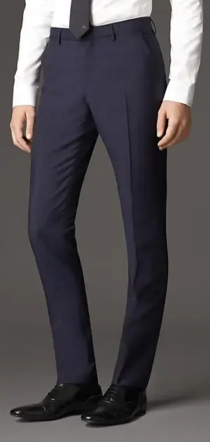 Elegant grey Ralph Lauren pants on a mannequin
