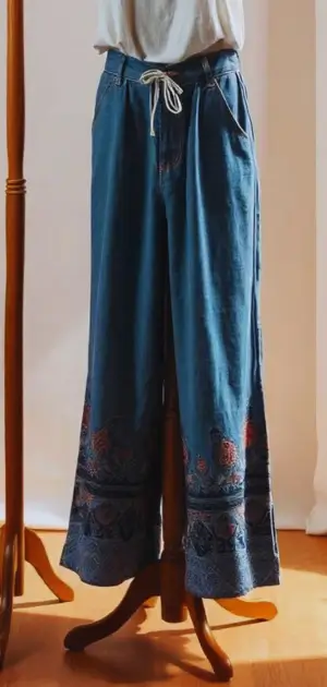 Casual lounge pants for men in a relaxed boho style.