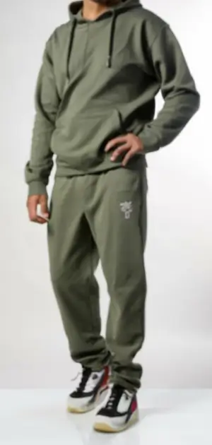 Neutral-Toned Hoodies for Men’s Wardrobes